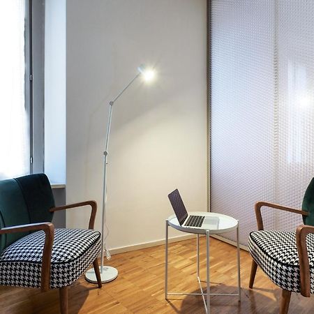 Mila Apartments Alessi Milan Bagian luar foto