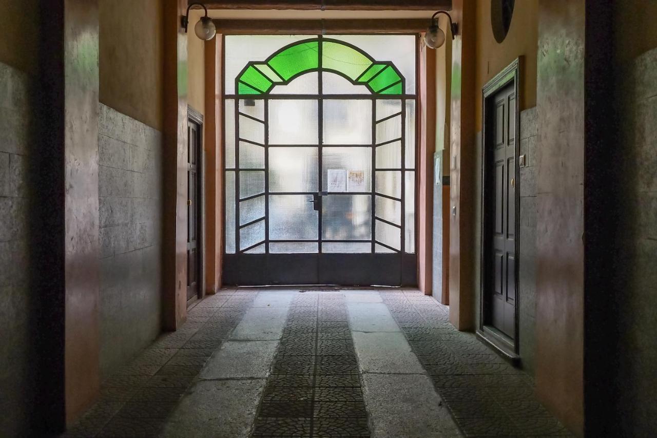 Mila Apartments Alessi Milan Bagian luar foto