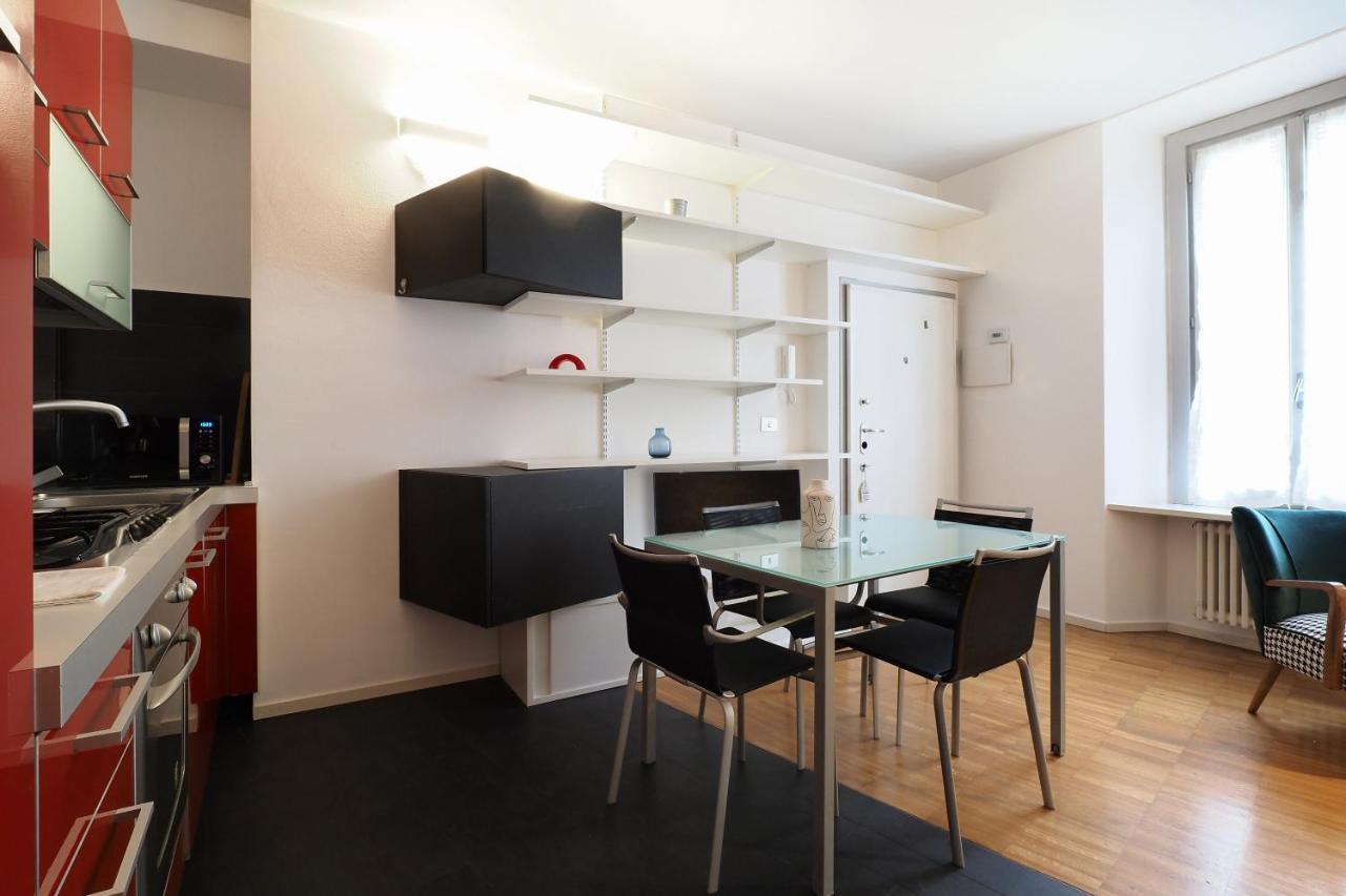 Mila Apartments Alessi Milan Bagian luar foto