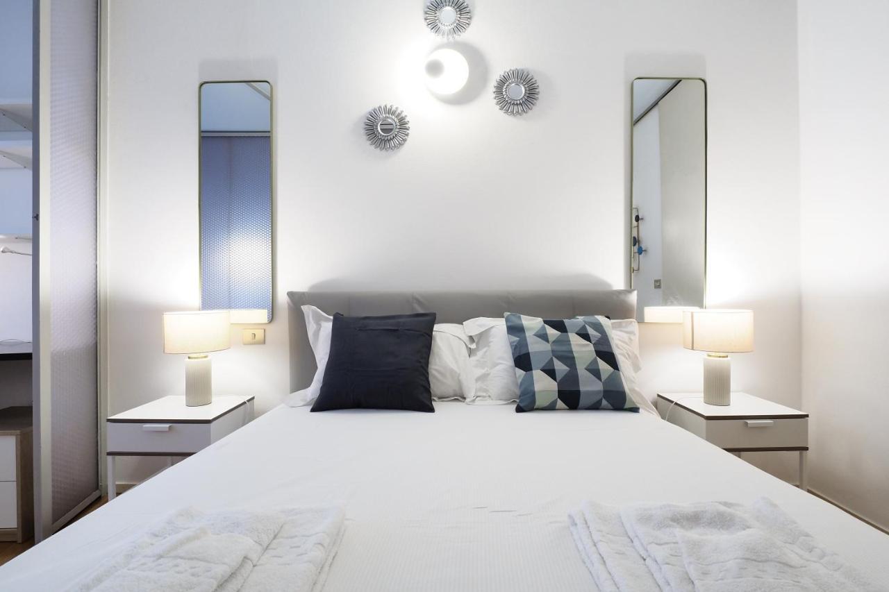 Mila Apartments Alessi Milan Bagian luar foto